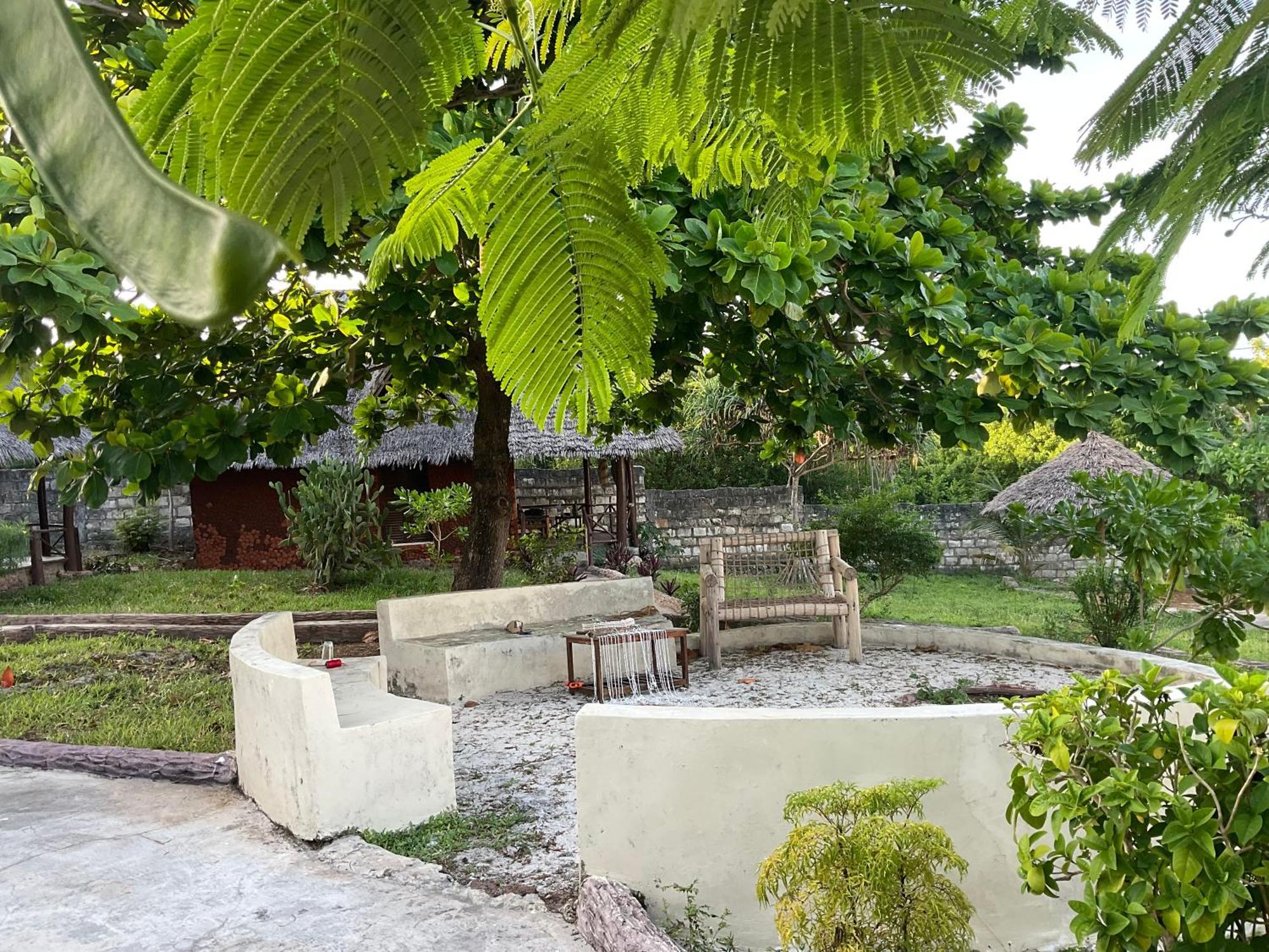 Zanzi Rest Bungalow Nungwi Exterior foto