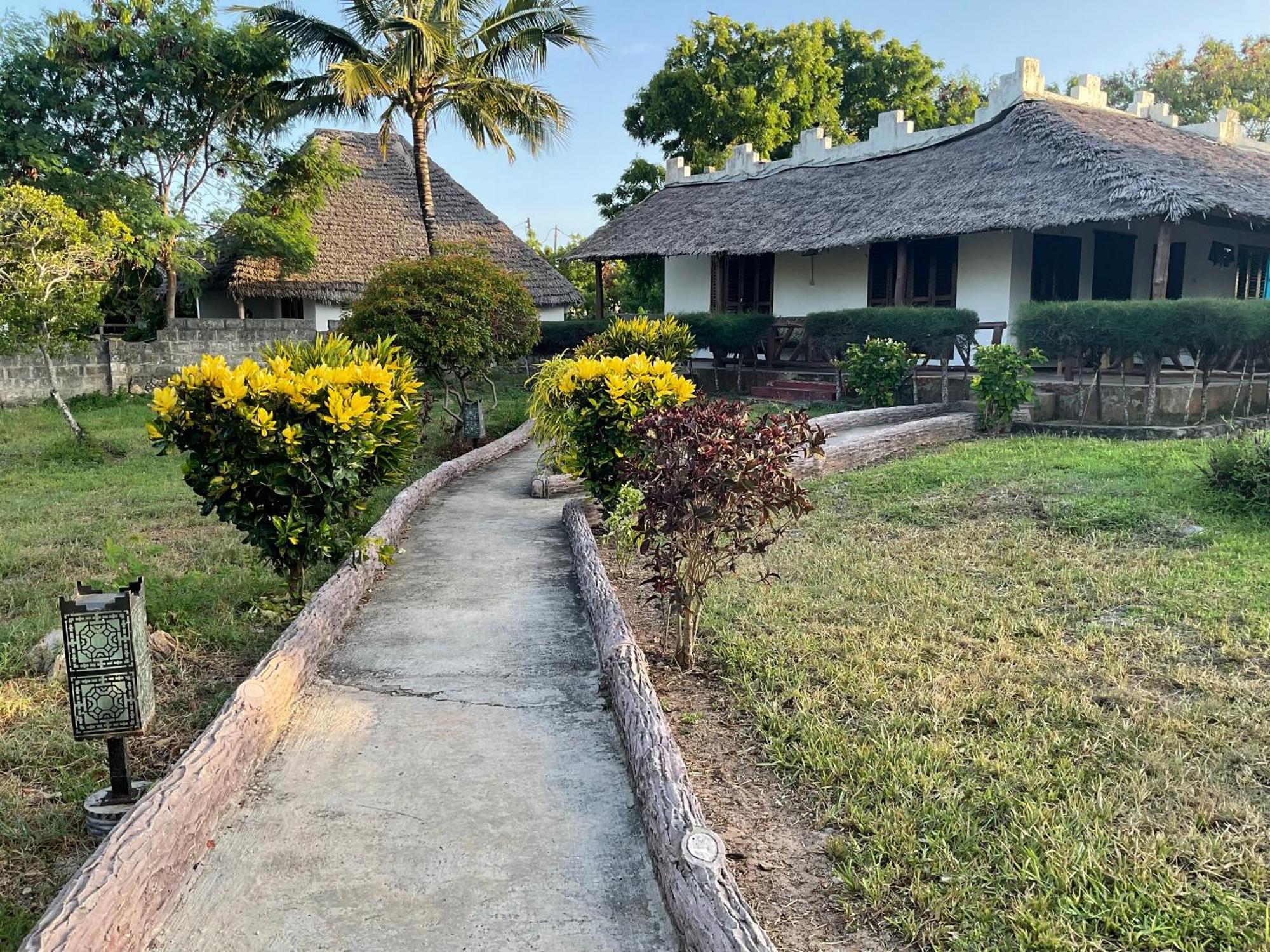 Zanzi Rest Bungalow Nungwi Exterior foto