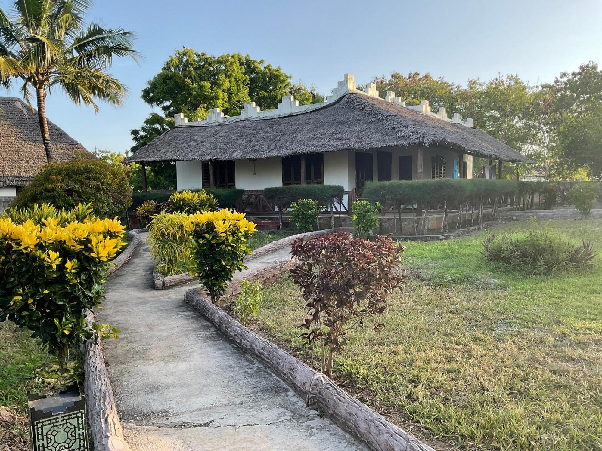 Zanzi Rest Bungalow Nungwi Exterior foto