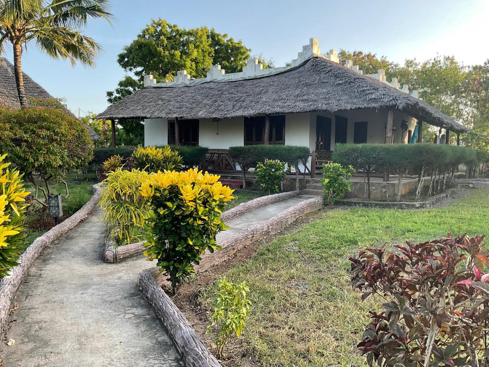 Zanzi Rest Bungalow Nungwi Exterior foto