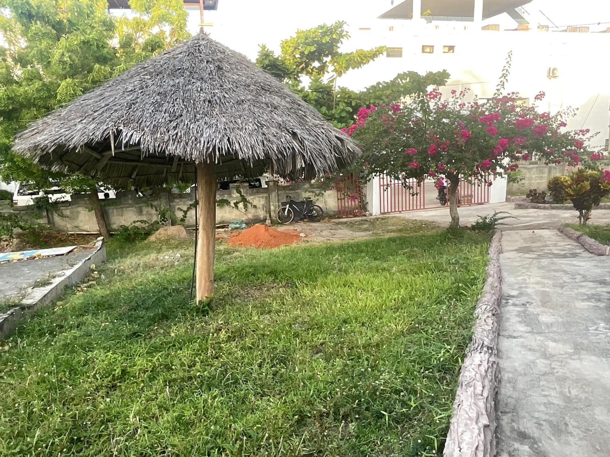 Zanzi Rest Bungalow Nungwi Exterior foto