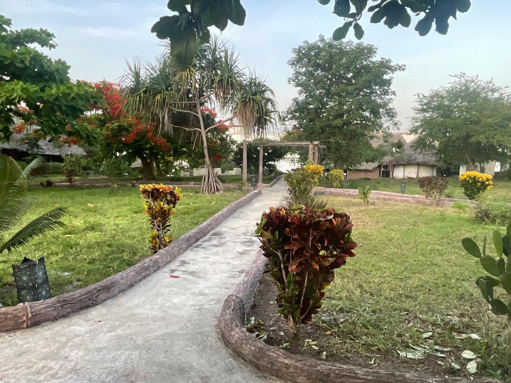 Zanzi Rest Bungalow Nungwi Exterior foto